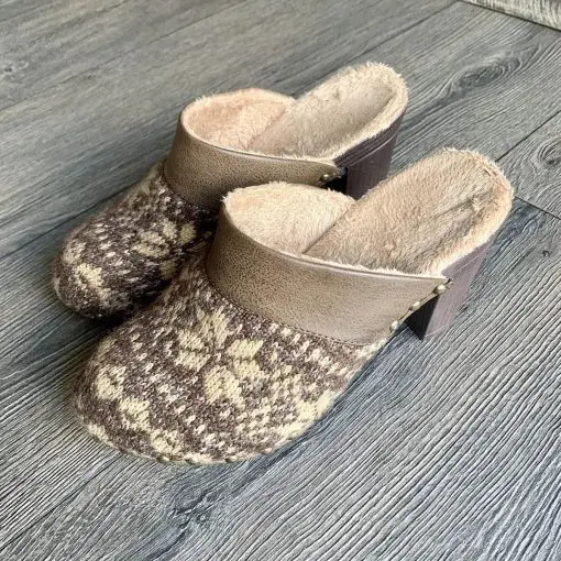 MUK LUKS Kameryn Brown Faux Fur Mule Clog Wedges Fair Isle Snowflake Size 36