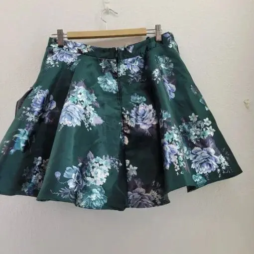 NEW City Studio Women's Size 13 Layered & Lined Floral Skater Mini Skirt Zipper - Image 2