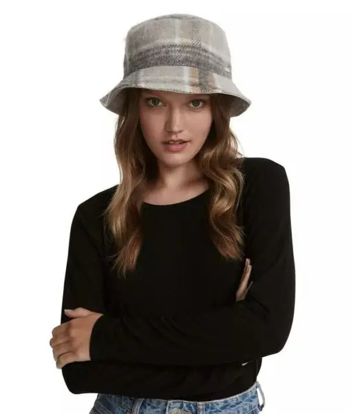 Steve Madden brings cozy style to your chilly days with this faux fur bucket hat, one size - Image 2