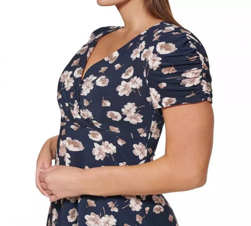 Tommy Hilfiger Plus Size Floral-Print Ruched- Sky Captain.latte 14W - Image 4