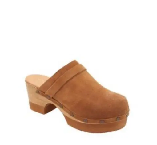 Andre Assous Women's Olivi Round Toe Platform Clogs 5