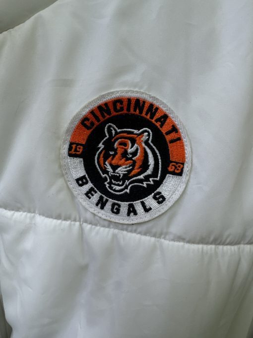 NWOT WEAR by Erin Andrews Women's White Cincinnati Bengals Packaway Full-Zip Puffer Jacket S - Image 2