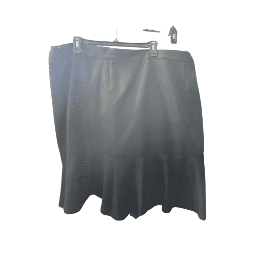 Le Suit black skirts women’s 24W