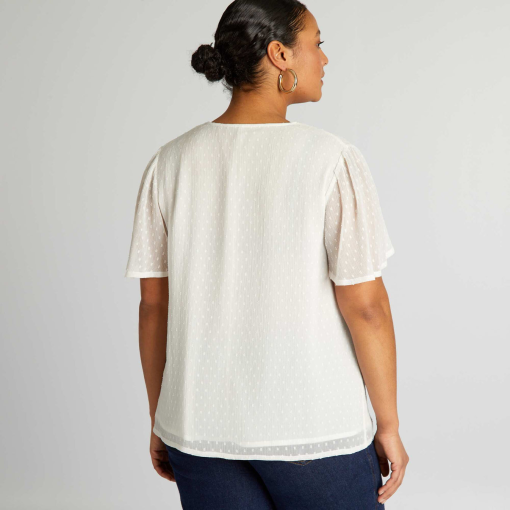 Vince Camuto V-Neck Textured Blouse 2X - Image 2