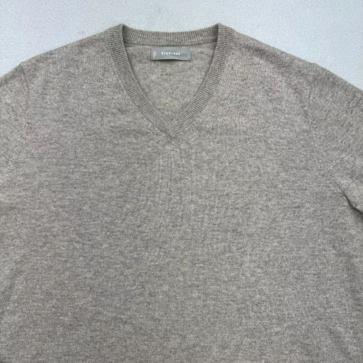 Everlane Gray V-Neck Sweater - Men's XL - Cashmere Knitwear - Image 2