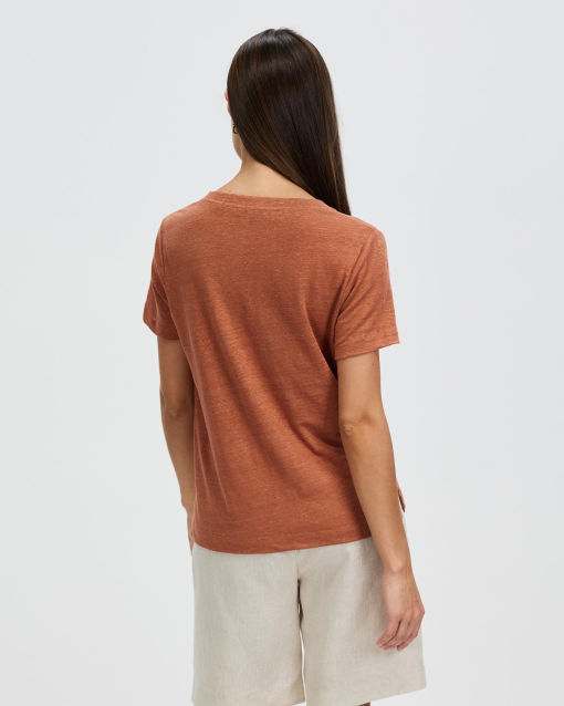 Hippie Rose Women's Rust V-Neck T-Shirt - Juniors' Tops - M